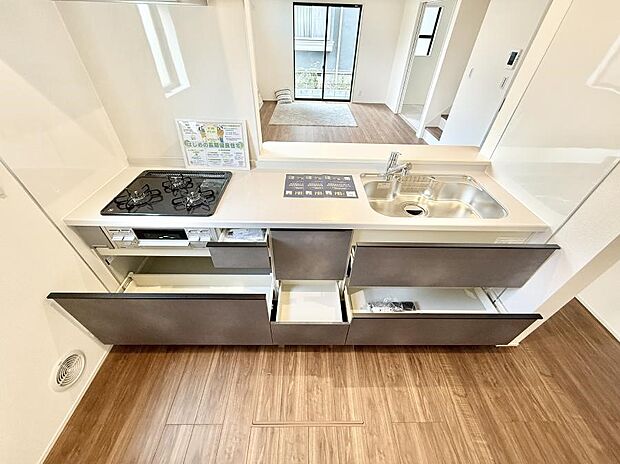 【キッチン】■美味しい時間が生まれる、笑顔あふれるキッチン