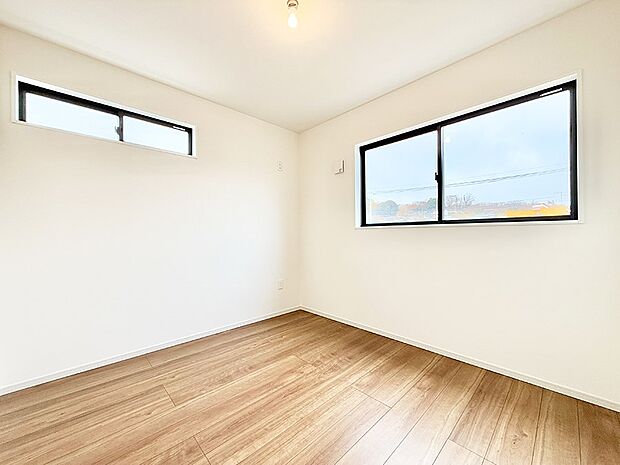 【リビング以外の居室】■シンプルで使いやすい空間がスッキリ感じられます