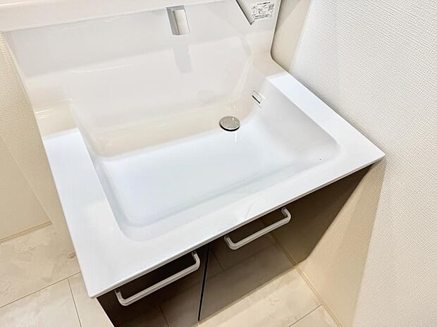 【ハンドシャワー付洗面台】■手洗いや顔を洗う時も快適に使える便利なシャワー