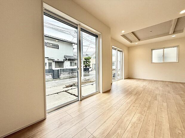 【リビングダイニング】■シンプルだけど贅沢、大切な人と過ごす心がほどける空間