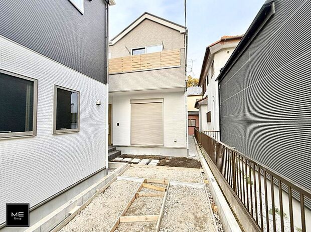 【現地外観写真】■家族みんなが笑顔で過ごせる、安心感のある住まい