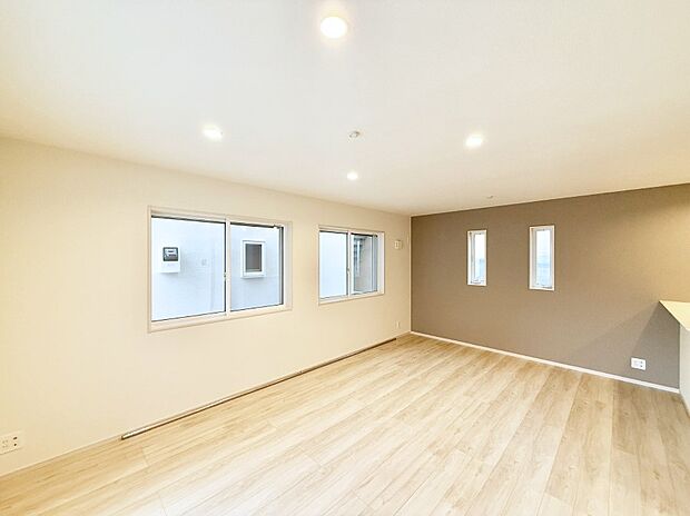 【リビング】■くつろぎと笑顔が集まる、心温まるリビング