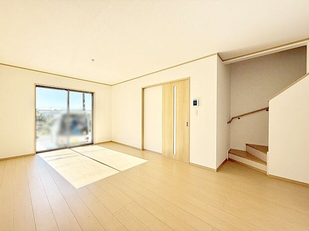 【ダイニング】■ふとした瞬間に幸せを感じる、心地よい場所