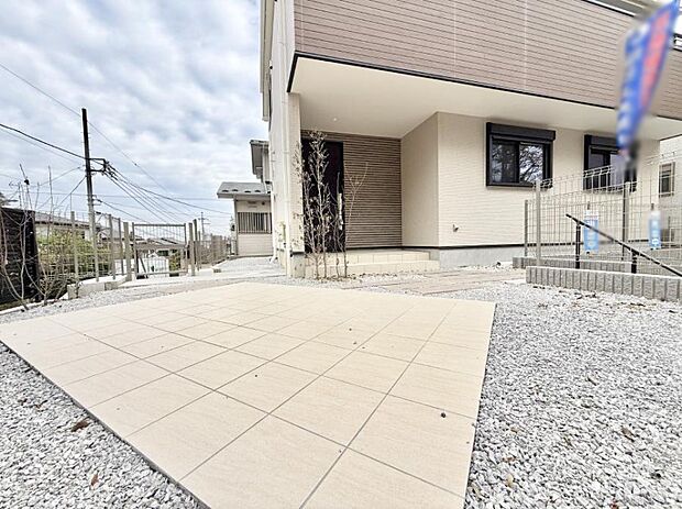 【庭】■季節の移ろいを感じられる、落ち着いた雰囲気の屋外空間