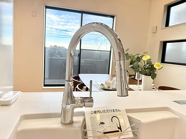 【浄水器】■清潔でおいしい水を手軽に供給してくれます