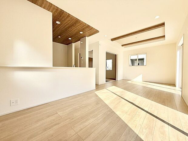 【リビングダイニング】■お気に入りの場所で、のんびりとした時間を