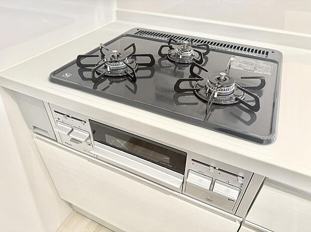 【3口ガスコンロ】■一度に多くの料理ができ便利で効率的