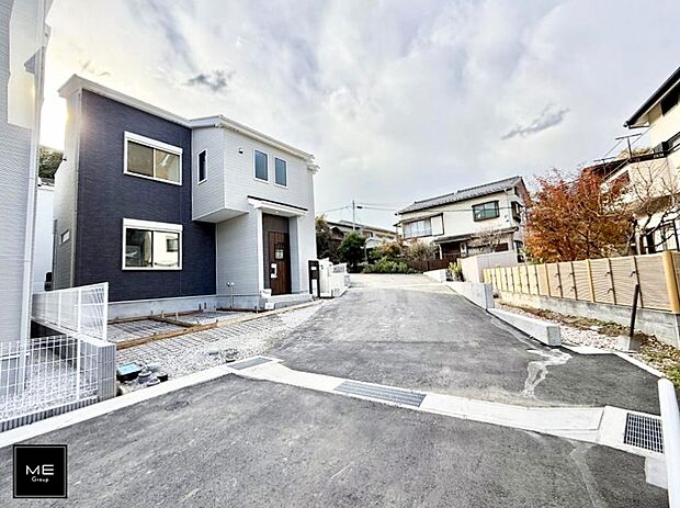 【前面道路含む現地写真】■新しい住まい、街の新しい風景