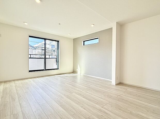 【ダイニング】■温もりを感じる、居心地のいいリビング