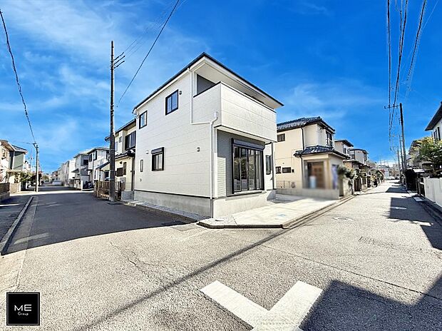 【前面道路含む現地写真】■優雅なラインが、毎日を引き立てます