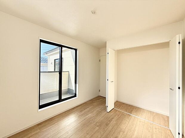 【リビング以外の居室】■落ち着いた雰囲気のお部屋で心が安らぐ空間