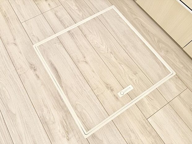 【床下収納】■隠れた収納スペースで家全体がスッキリ