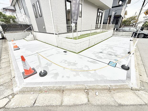 【駐車場】■快適な駐車スペースで安心