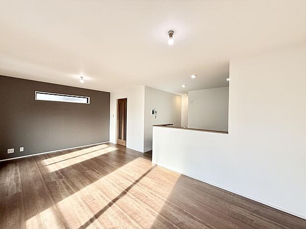 【ダイニング】■ふとした瞬間に幸せを感じる、心地よい場所