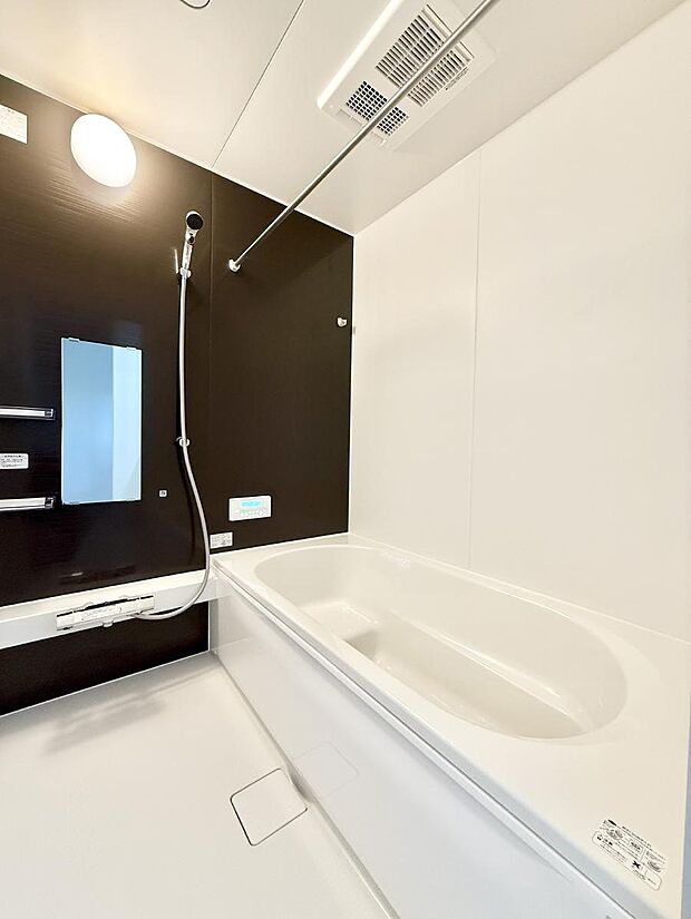 【浴室】■一日の疲れを癒す、心落ち着く空間です