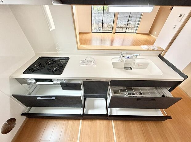 【キッチン】■家族の絆を深める、温もりのあるキッチン