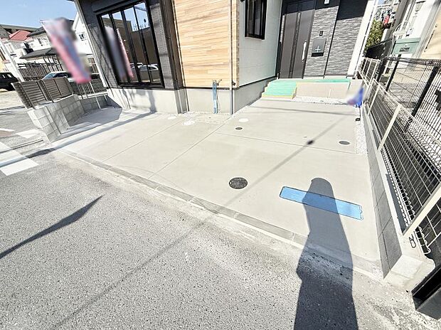 【駐車場】■快適な駐車スペースで安心