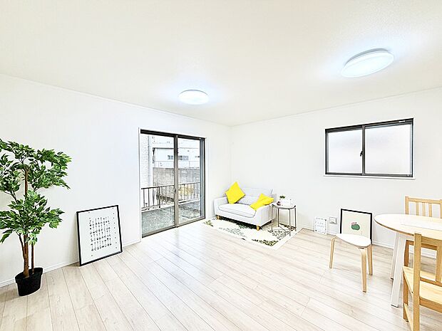 【ダイニング】■ふとした瞬間に幸せを感じる、心地よい場所