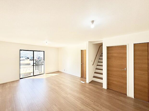 【ダイニング】■ふとした瞬間に幸せを感じる、心地よい場所