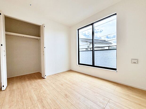 【リビング以外の居室】A号棟  ■シンプルで使いやすい空間がスッキリ感じられます
