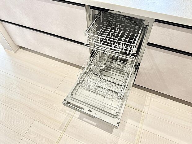 【システムキッチン】■家族の絆を深める、温もりのあるキッチン