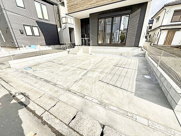 【駐車場】■自宅にある駐車スペースなので安心ですね