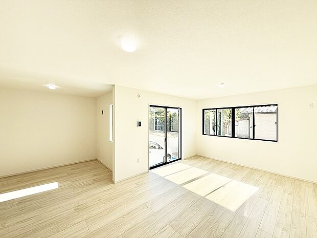 【リビング】■くつろぎと笑顔が集まる、心温まるリビング