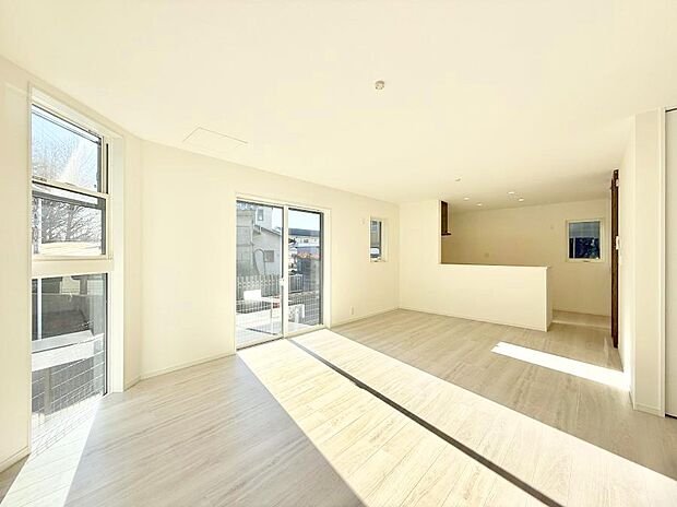 【リビングダイニング】■お気に入りの場所で、のんびりとした時間を