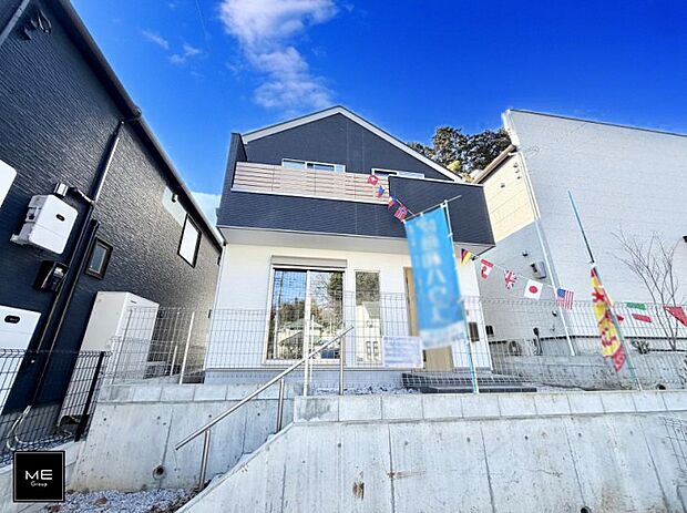 【現地外観写真】■家族みんなが笑顔で過ごせる、安心感のある住まい