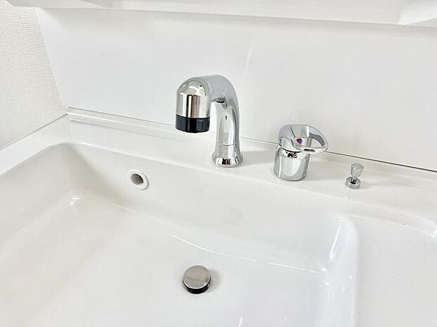 【ウォシュレット】■温水洗浄で快適、清潔感が保たれるシャワートイレ