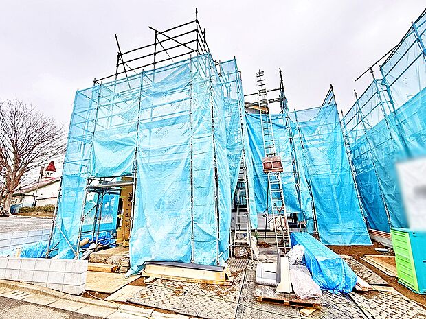 【現地外観写真】■暮らしを彩る充実した設備仕様が備わった住まい