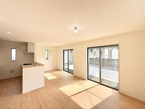 【リビングダイニング】■シンプルだけど贅沢、大切な人と過ごす心がほどける空間