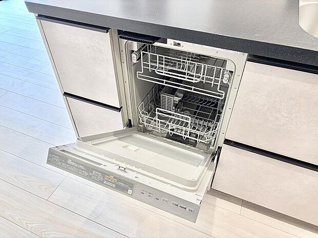 【食洗機】■手間なく洗浄!食器をピカピカに仕上げてくれます