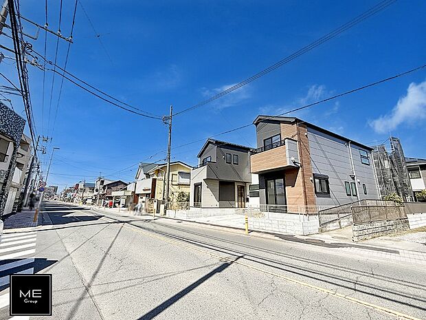 【前面道路含む現地写真】■家族とのお出かけが楽しくなる環境です
