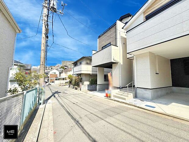 【前面道路含む現地写真】■新しい住まい、街の新しい風景