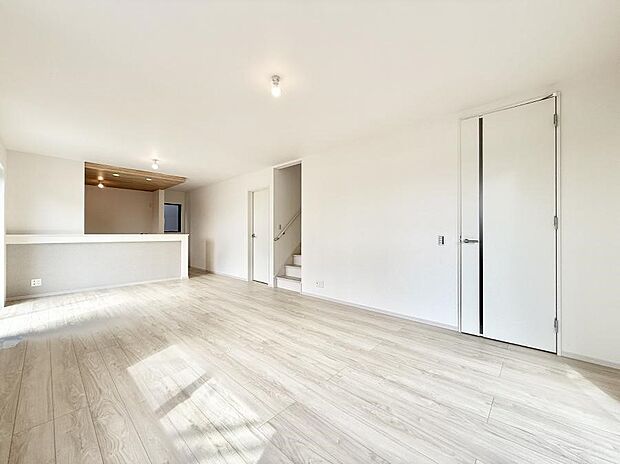 【リビング】■自然と会話が生まれる、心地よいひととき