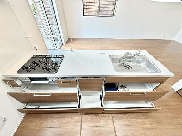 【キッチン】■アイデア広がる、クリエイティブな料理空間