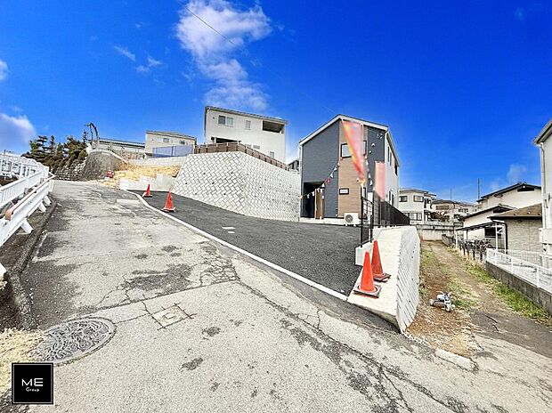 【前面道路含む現地写真】■新しい時代の息吹を感じる、心地よい環境
