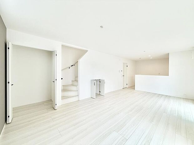 【ダイニング】■ふとした瞬間に幸せを感じる、心地よい場所