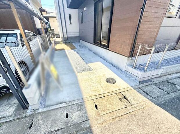 【駐車場】■家族が笑顔で集まる温かな住まい