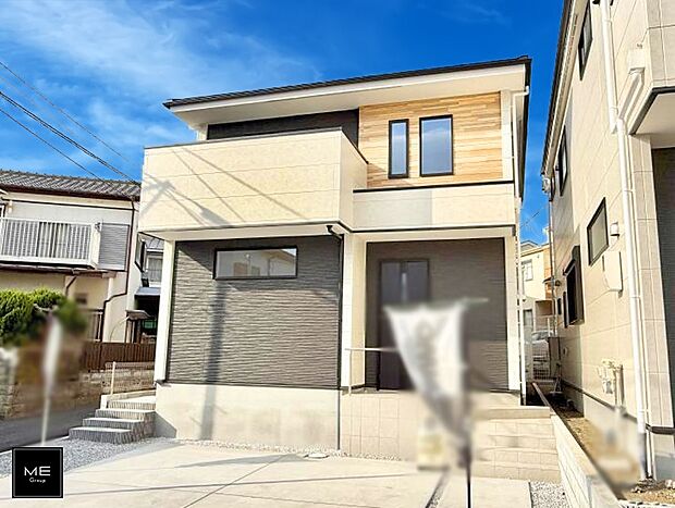 【現地外観写真】■暮らしを彩る充実した設備仕様が備わった住まい