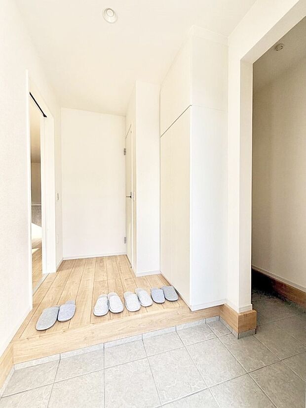 【玄関】■玄関はお家の顔!おしゃれな玄関でお客様をお迎え!