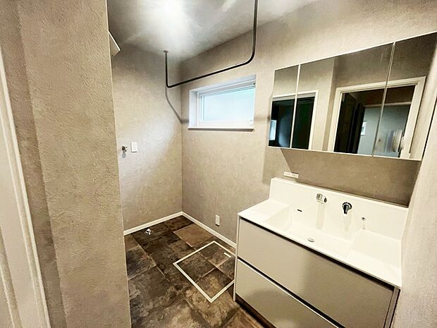 【洗面台・洗面所】■清潔感があり、気持ちよく使えます