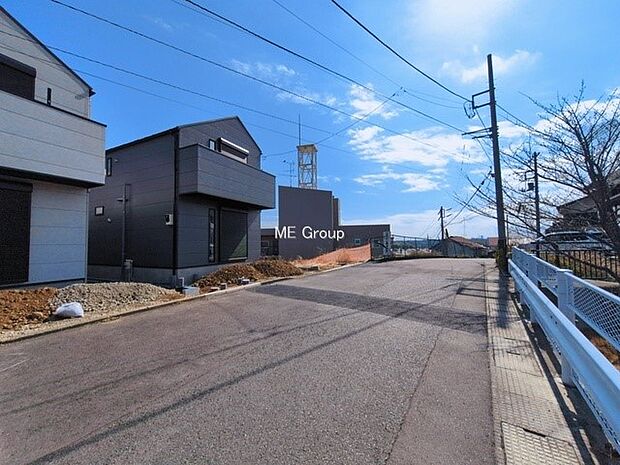 【前面道路含む現地写真】■この道を歩けば、毎日が少し特別になる