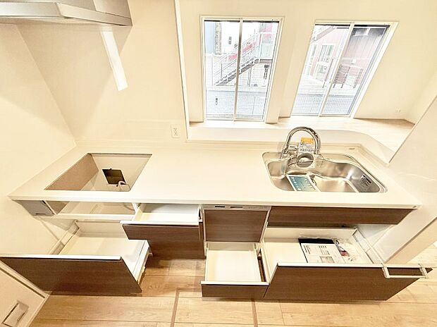 【キッチン】■アイデア広がる、クリエイティブな料理空間