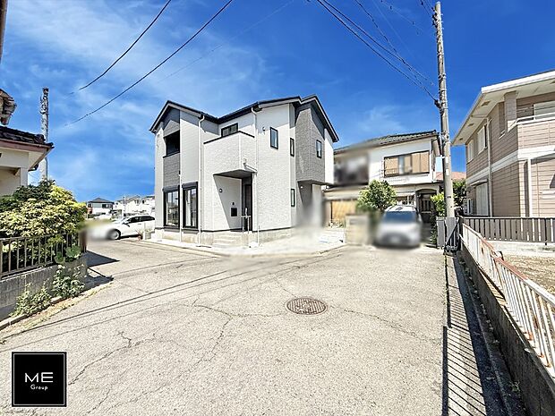 【前面道路含む現地写真】■優雅なラインが、毎日を引き立てます