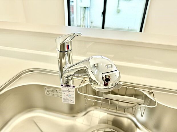 【浄水器】■清潔でおいしい水を手軽に供給してくれます