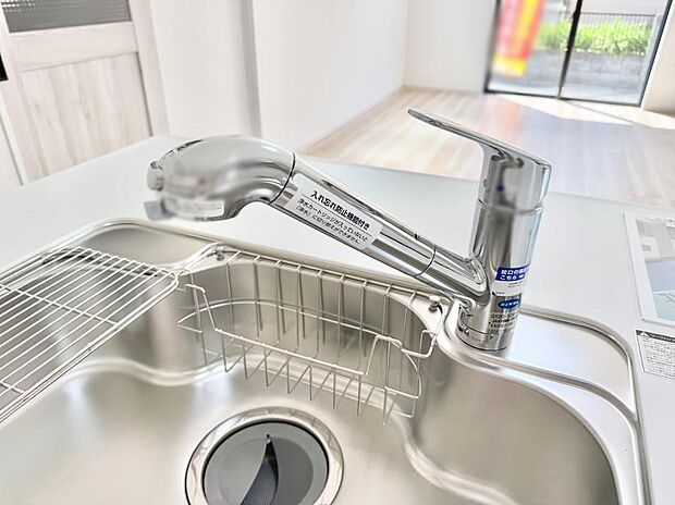 【浄水器】■清潔でおいしい水を手軽に供給してくれます