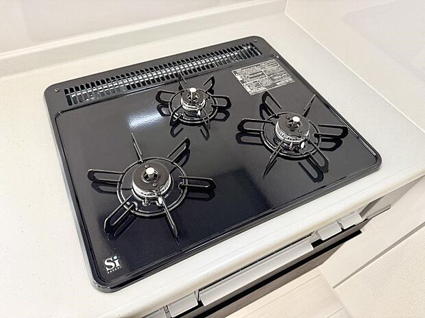 【3口ガスコンロ】■一度に多くの料理ができ便利で効率的