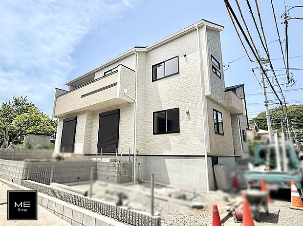 【現地外観写真】2号棟  ■家族みんなが笑顔で過ごせる、安心感のある住まい